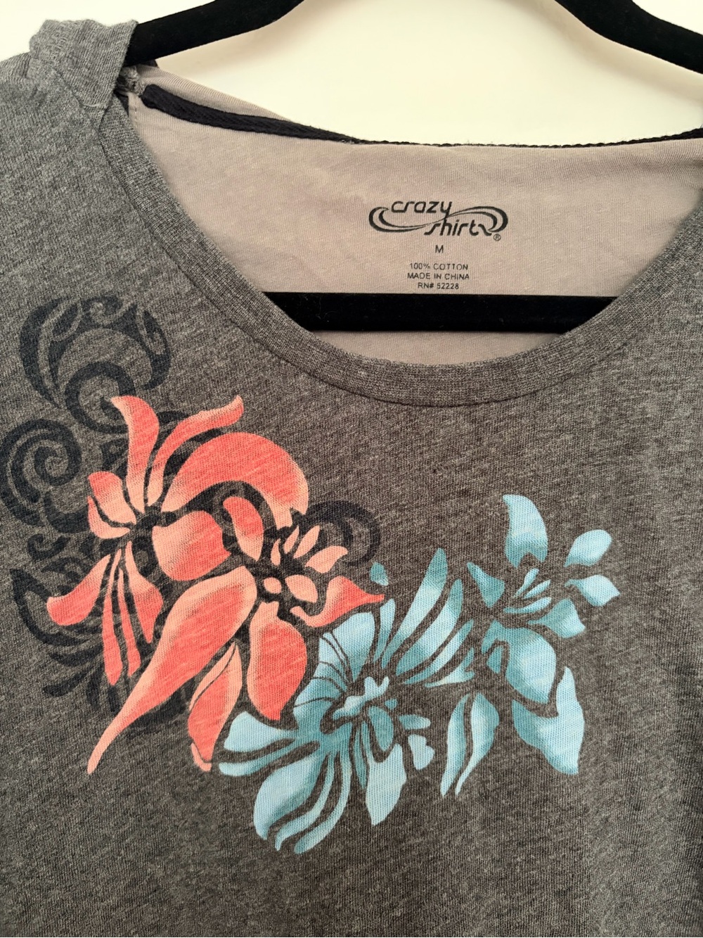 Crazy Shirts- Gray Hooded Long-Sleeve Top with Coral & Light Blue Floral- M - Picture 7 of 8